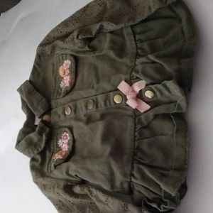 Daisy fuentes jacket with embroidery and Garanimals camouflage roses leggings